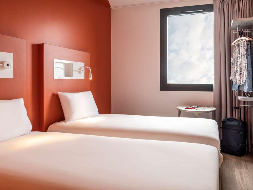 Hotel ibis budget Gonesse Zimmer foto